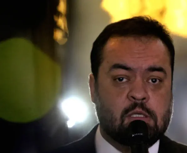Cláudio Castro (PL) renunciou às vésperas do julgamento de sua cassação pelo TSE