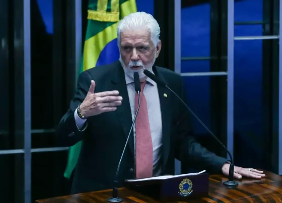 O senador Jaques Wagner.