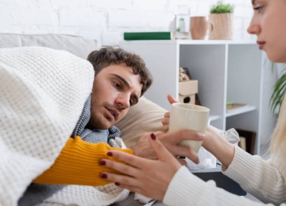 Lei já entrou em vigor e trabalhadores podem solicitar afastamento de até 2 anos para cuidar de companheiro