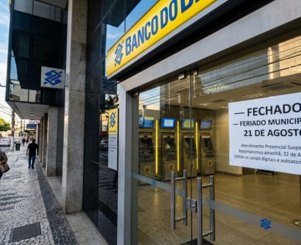 Agências mudam horário de funcionamento nesta sexta-feira, 21