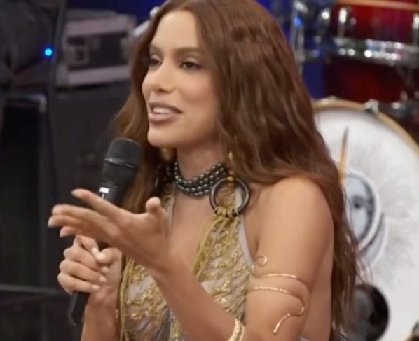 Anitta revela que quase foi batizada com outro nome. Saiba qual