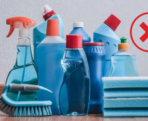 Anvisa proíbe 12 produtos de limpeza e manda apreender itens