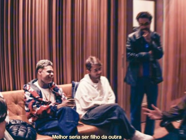 Artistas de diferentes gerações interpretam clássicos de Chico Buarque