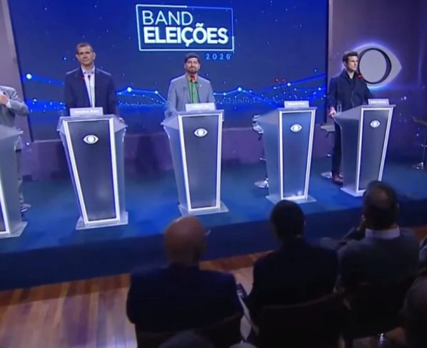 Ausente, Paes vira alvo de debate; Ruas cita “confiança” de Bolsonaro