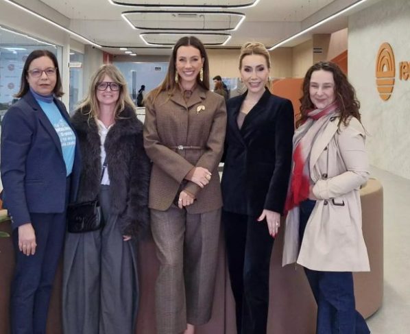 Bazar Claudia Bartelle & Friends: solidariedade que atravessa fronteiras
