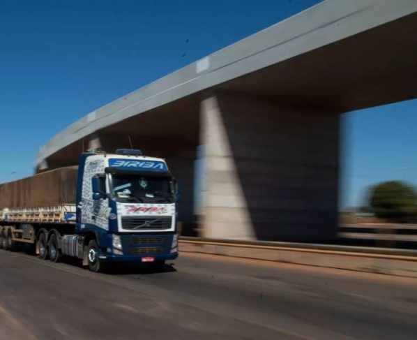 BNDES registra quase R$ 2 bilhões de financiamentos aprovados para a renovação de frota de caminhões e de ônibus no Rio Grande do Sul