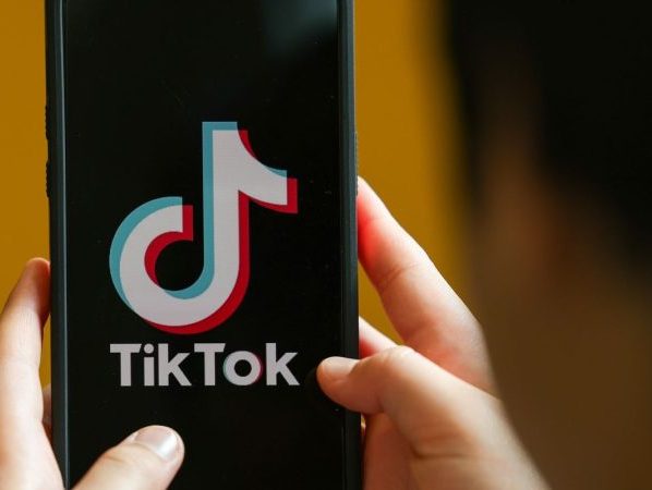 Brasil multa TikTok em R$ 153,7 mi por falhas em dados de adolescentes