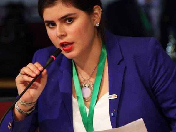Brasileira defende mais influência dos jovens nas decisões da COP17