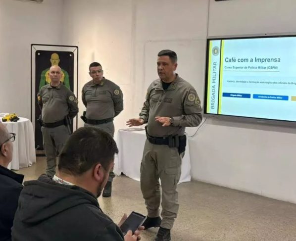 Brigada Militar apresenta formação e uso da Taser em encontro com a imprensa