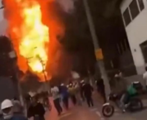 Bueiros explodem após incêndio em indústria química em SP