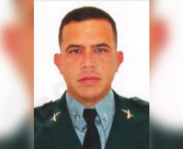 Cabo da PM morre após viatura ser atacada a tiros durante operação no Rio