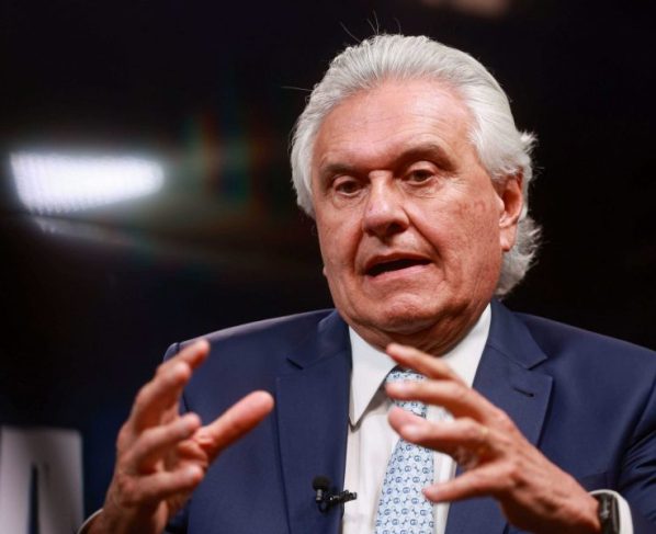 Caiado diz que progressão escolar cria “analfabetos funcionais”