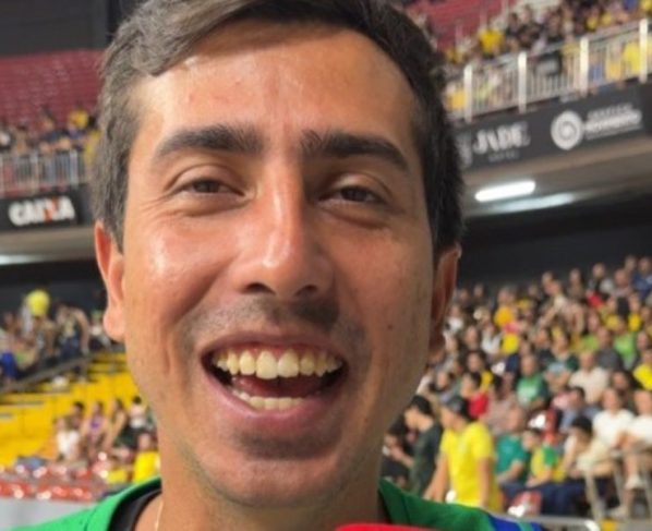 Caio Bonfim parabeniza Alison dos Santos por recorde nos 400m com barreiras