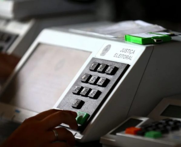 Calendário de pesquisas eleitorais da semana tem 28 novos levantamentos em 21 estados e no DF; veja datas