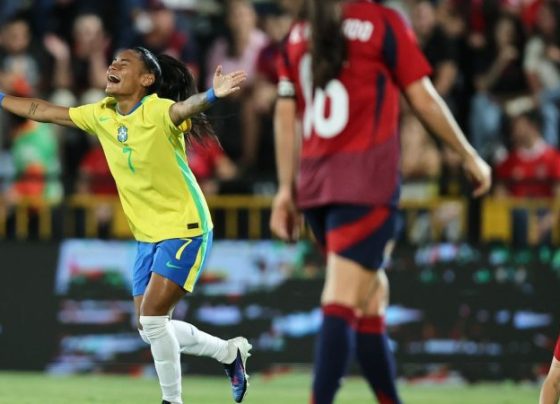 Câmara aprova lei com medidas para promover futebol feminino no país