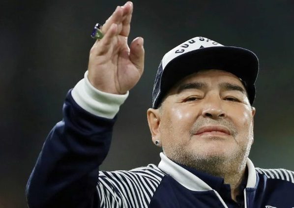 Caso Maradona: julgamento é suspenso após possível troca de exames médicos