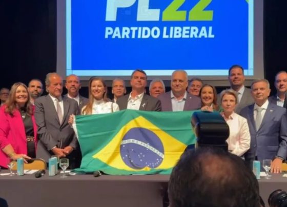 ‘Centrão compreende que jogo está difícil para Flávio Bolsonaro’, diz cientista político