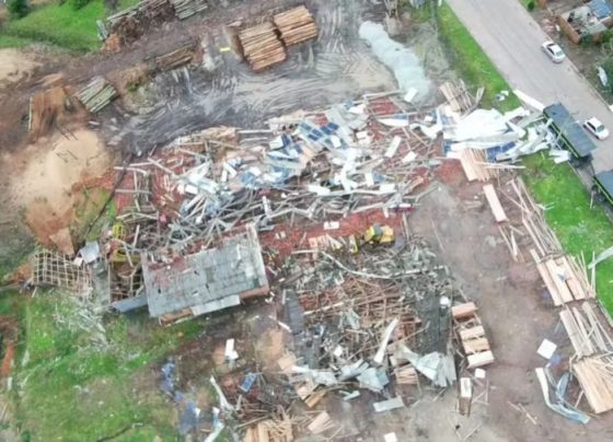 Ciclone deixa 2,3 mil desalojados e causa uma morte no RS