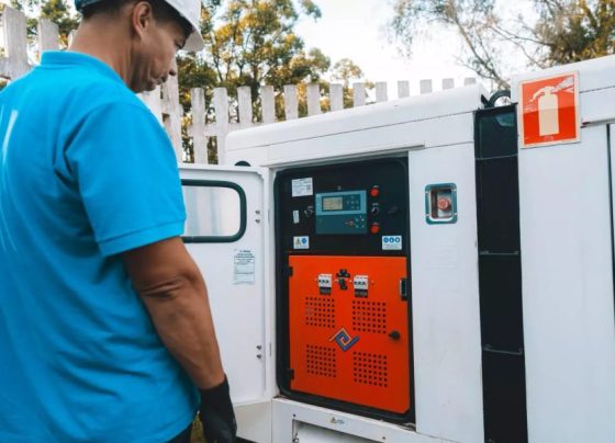 Corsan retoma abastecimento de água para 30% da população inicialmente afetada, mesmo com estruturas ainda sem energia
