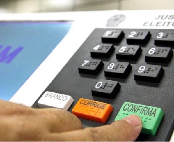 Datafolha: 56% dos eleitores iriam às urnas mesmo se voto não fosse obrigatório