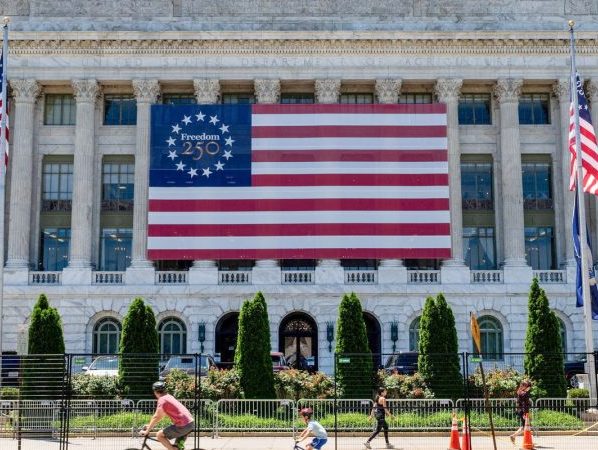 Dívida dos EUA ultrapassa US$ 40 trilhões após governos Trump e Biden