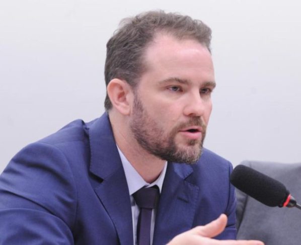 Durigan quer discutir ajuste fiscal com Pedro Malan e Arminio Fraga