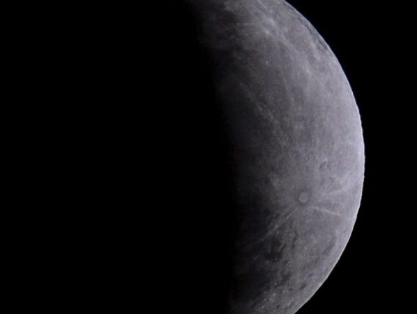 Eclipse parcial da Lua nesta quinta-feira será visto em todo o Brasil