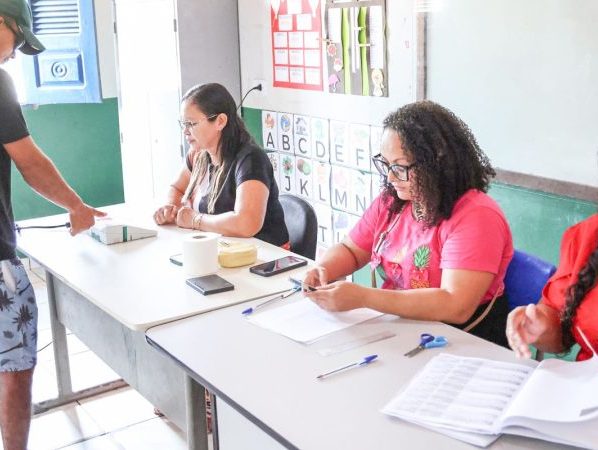 Eleitores participam de eleição simulada no Maranhão