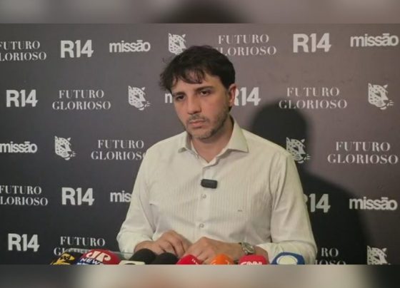 Em BH, Renan Santos bate boca com jornalista e critica Cleitinho