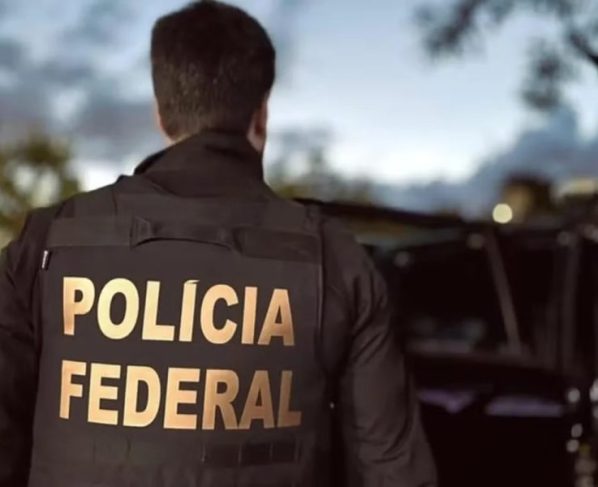 Em crise com STF, superintendentes da PF reforçam apoio a Andrei