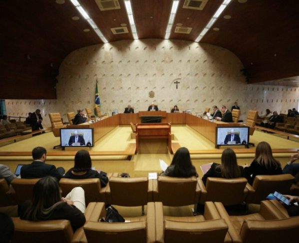 Em meio ao tarifaço, STF forma maioria para taxar lucros no exterior