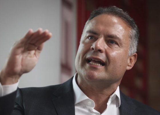 Ex-ministro Renan Filho registra candidatura ao governo de Alagoas