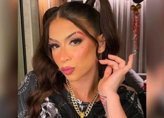 Famosa cantora catarinense é condenada após show com cenas sexuais