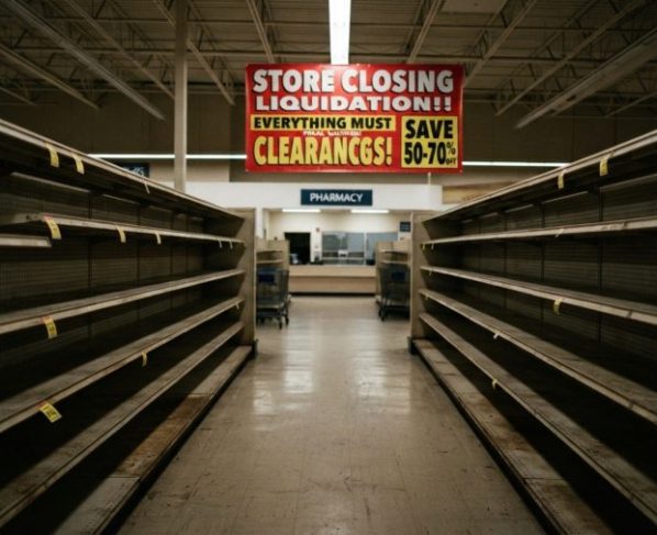 Farmácia que chegou a ter mais de 5 mil lojas fecha as últimas unidades após segunda falência e desaparece das esquinas americanas