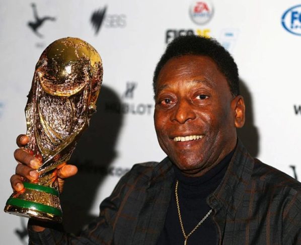 Fifa lista campeões mais jovens da Copa do Mundo com Pelé e Ronaldo