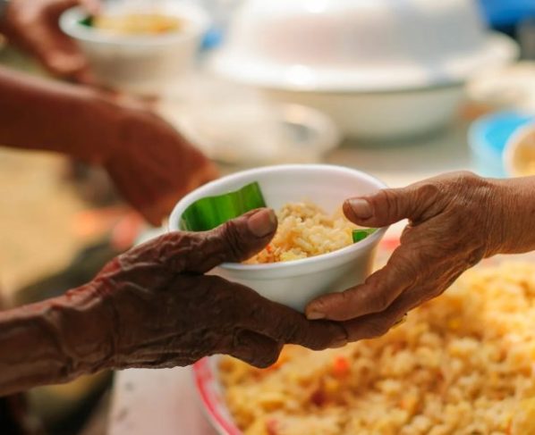 Florianópolis cria banco de alimentos para combater a fome e o desperdício