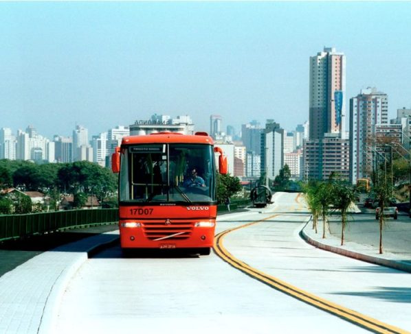 Fotografias de uma Curitiba em transformação