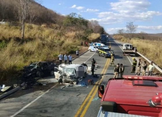 Fuga de abordagem termina em acidente com ao menos 7 mortos em MG