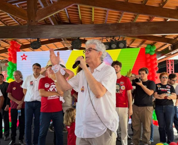 Homem é preso após tentar invadir comitê de campanha de Ricardo Coutinho (PT), candidato a deputado federal pela Paraíba