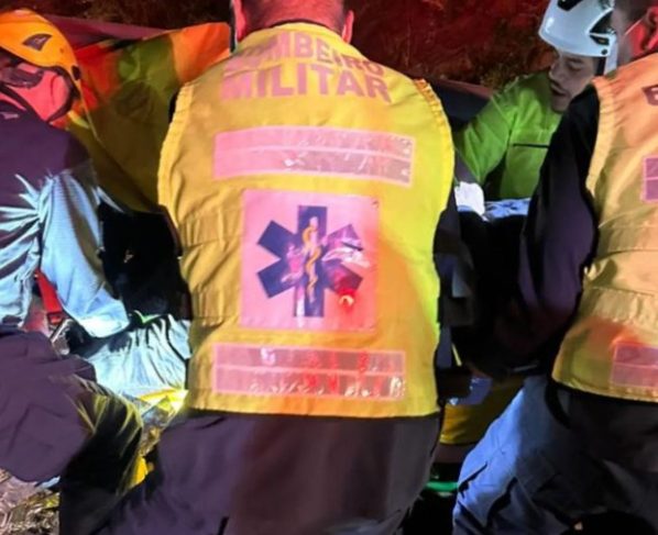 Homem fica preso às ferragens após acidente entre dois veículos na BR-101, em Palhoça