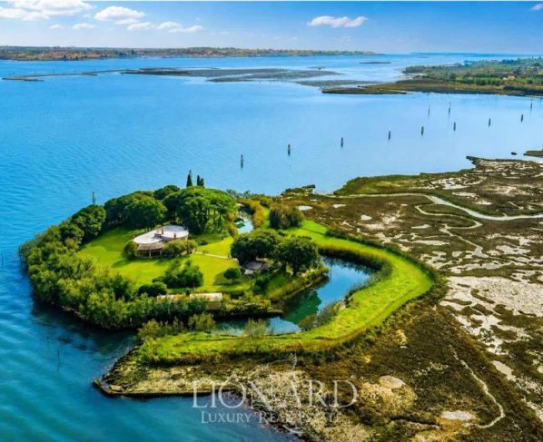 Ilha com forte napoleônico é colocada à venda na Itália por R$ 33 milhões