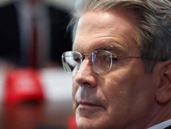 Irã promete resistir à ampliação das sanções dos Estados Unidos