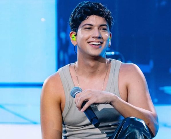 Léo Foguete diz que Dança dos Famosos é "diferente de tudo que fez"