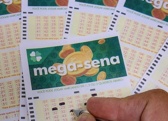 Mega-Sena sorteia prêmio acumulado de R$ 165 milhões neste domingo