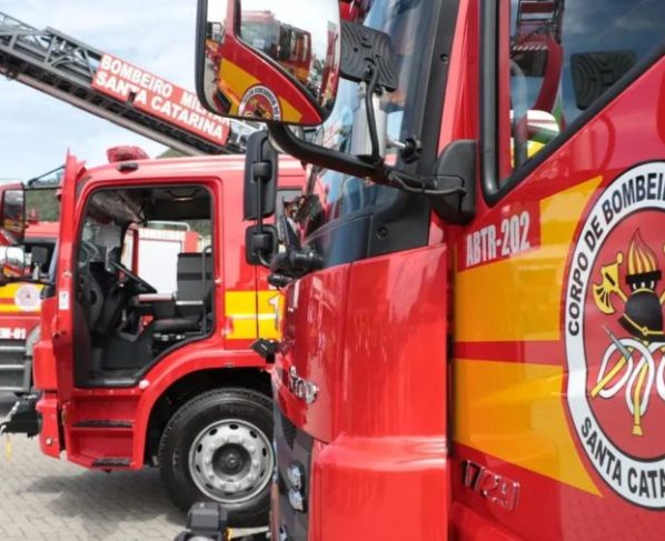 Menina de 7 anos salva avô com ligação para os bombeiros em SC