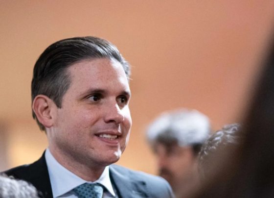 Motta cria oficialmente comissão da PEC que reduz maioridade penal