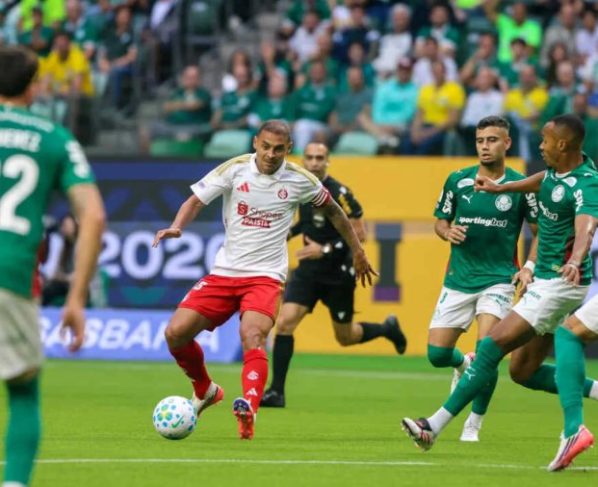 No Dia dos Pais, Palmeiras empata sem gols com o Internacional