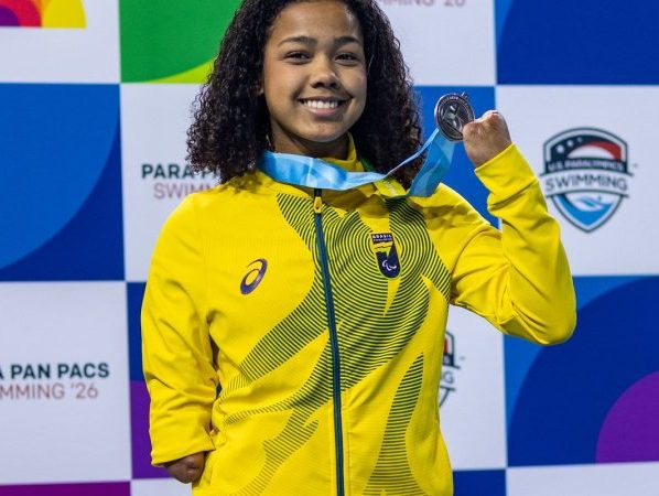Parapan-Pacífico: nadadora Alessandra quebra recorde mundial