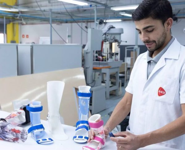 Parceria entre Braskem e AACD transforma 17 toneladas de resina em 15 mil dispositivos ortopédicos