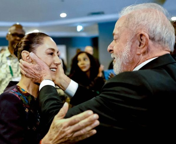 Pesquisa indica que brasileiros veem país com menor risco político e Sheinbaum, do México, é a governante mais aprovada